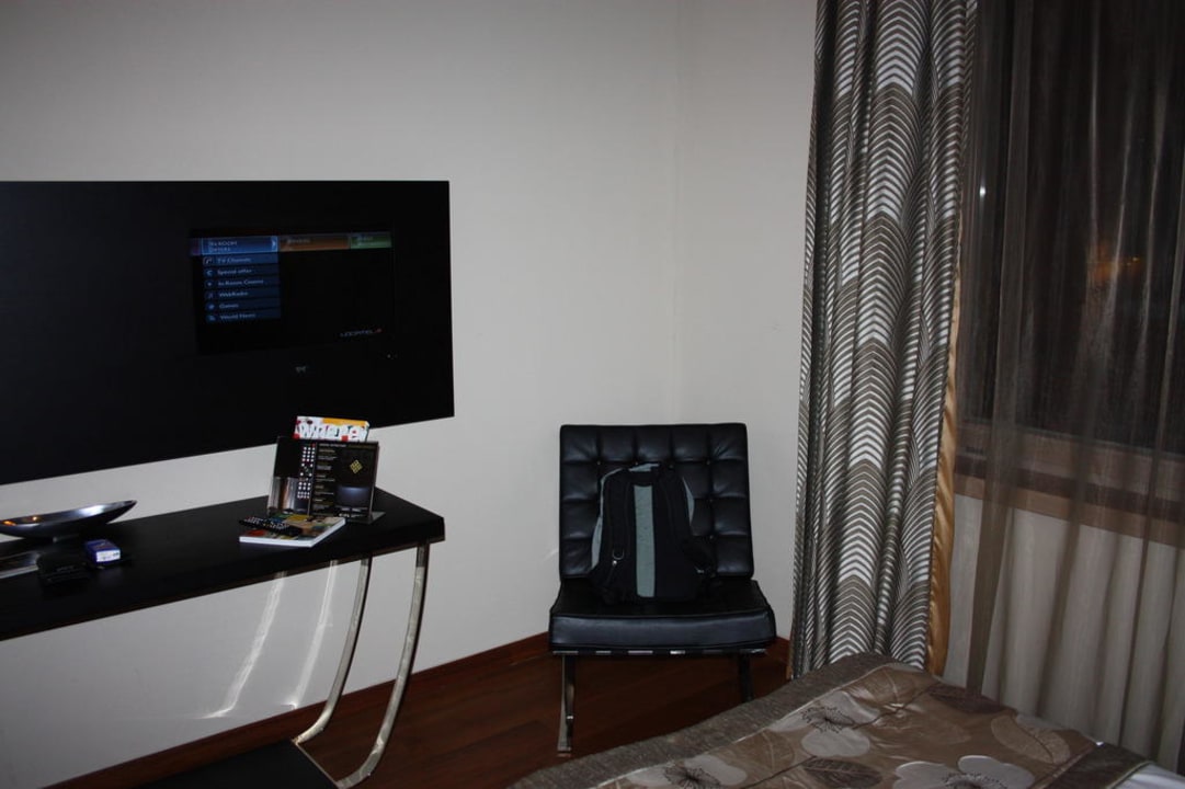 TV-Anlage im Zimmer Continental Hotel Budapest