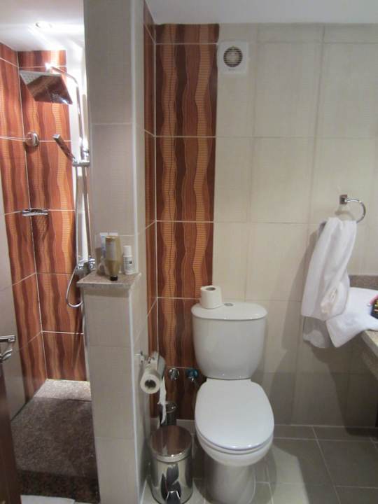 Bad unseres dritten Zimmers Pickalbatros Alf Leila Wa Leila Resort - Neverland Hurghada