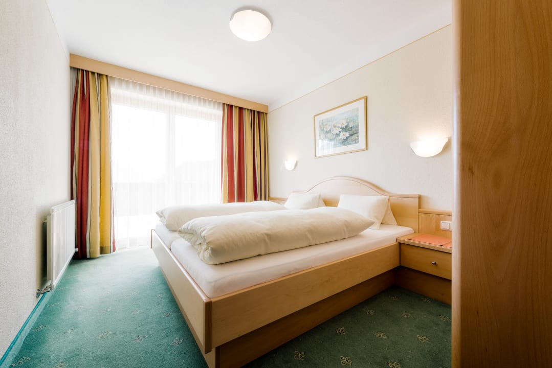 Zimmer Ferienwohnungen am Matinesweg, Serfaus