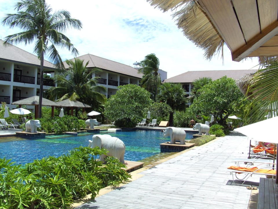 Großer Pool am Haupthaus Bandara Spa Resort & Pool Villas, Samui