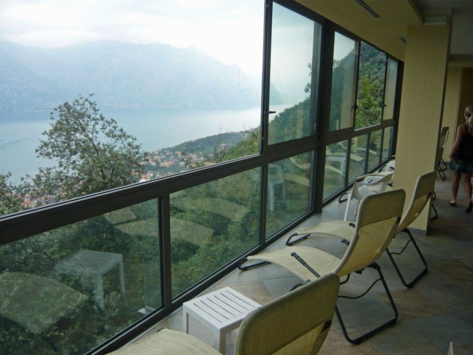 Ausblick vom Wellnessbereich Natur Resort Panorama