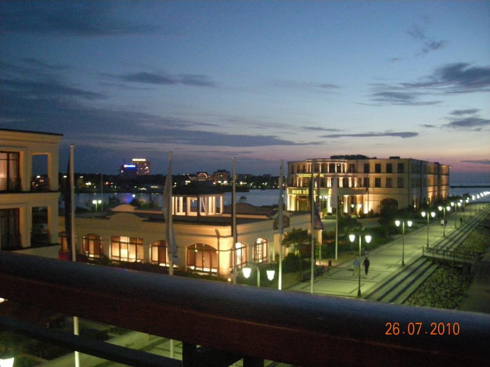 Hohe Düne bei Nacht Hotel Yachthafenresidenz Hohe Düne