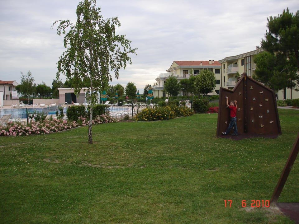 Spielplatz in der Anlage Village Resort Altanea