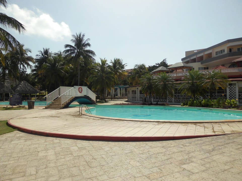 Pool Hotel Brisas del Caribe