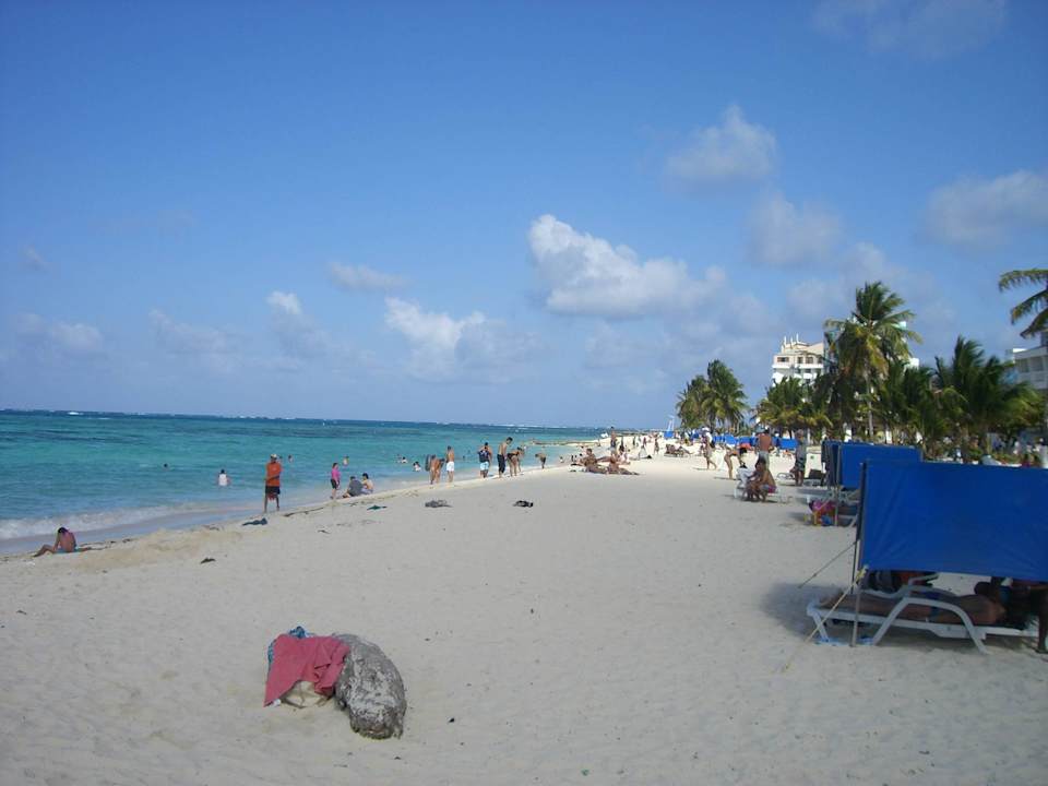 Hotelstrand nach rechts Hotel Portobelo Convention Center