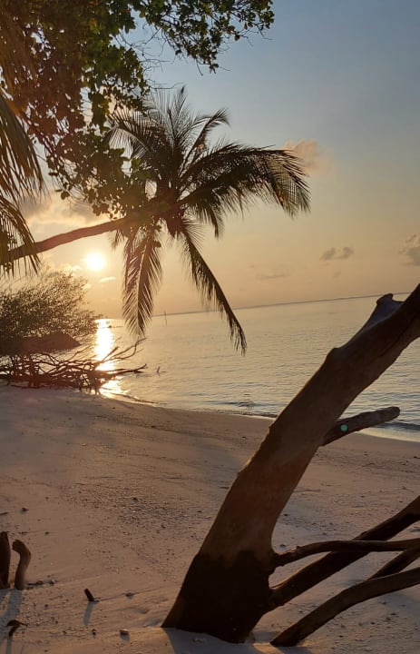 Strand Embudu Village