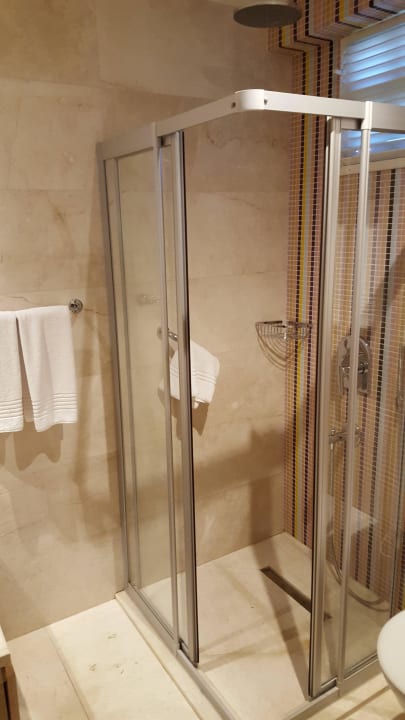 Bodendusche mit Regenbrause Melas Holiday Village