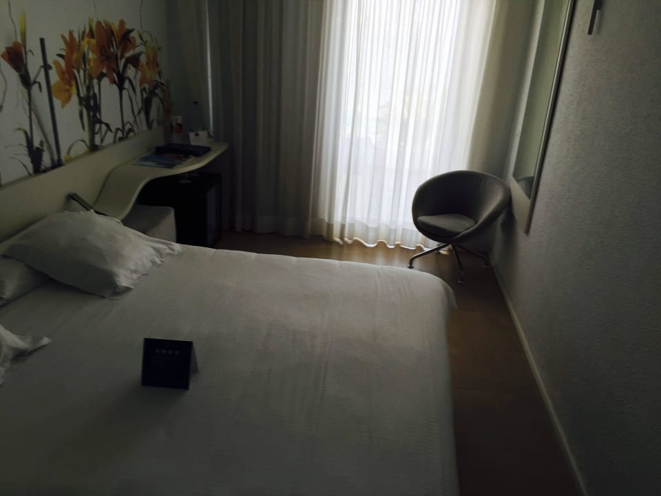 Standard Meerblick Iberostar Waves Bahia de Palma