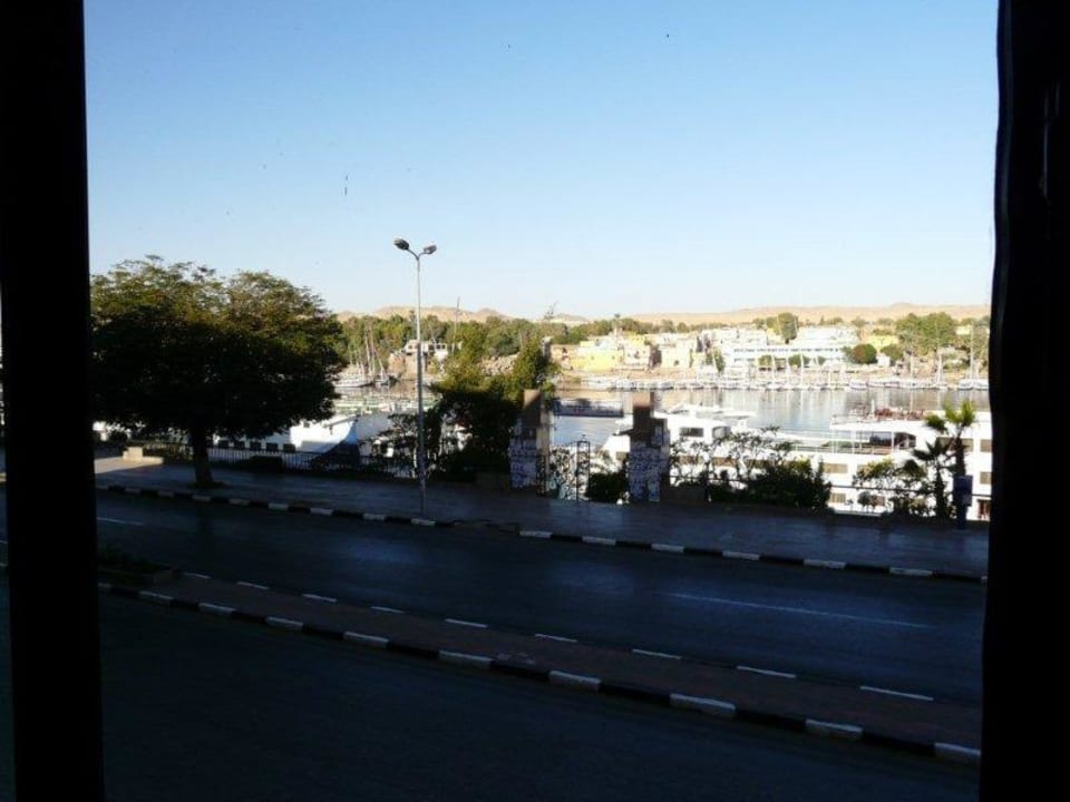 Blick auf die Corniche und den Nil Philae Hotel Assuan