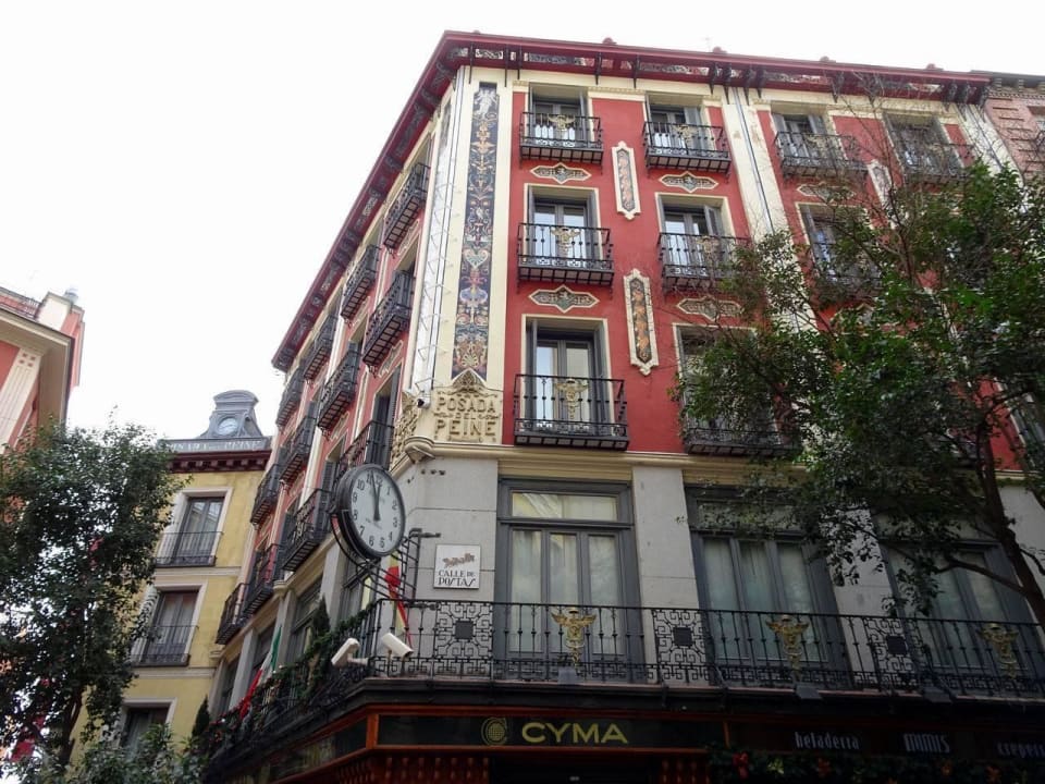 Facade Hotel Petit Palace Posada Del Peine