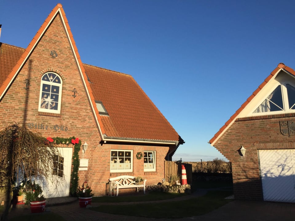 Das Haus von außen Ferienwohnungen Biike Hüs