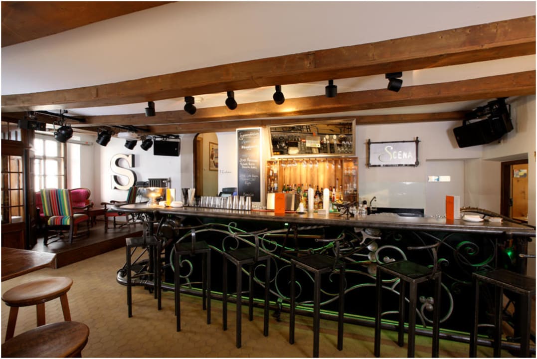 Pitschna Scena - die legendäre Bar Hotel Saratz