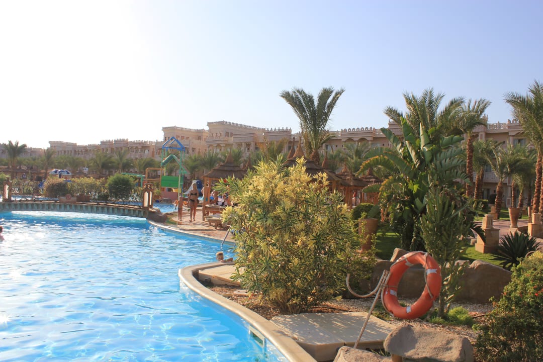 Große Poolanlage Pickalbatros Palace Resort