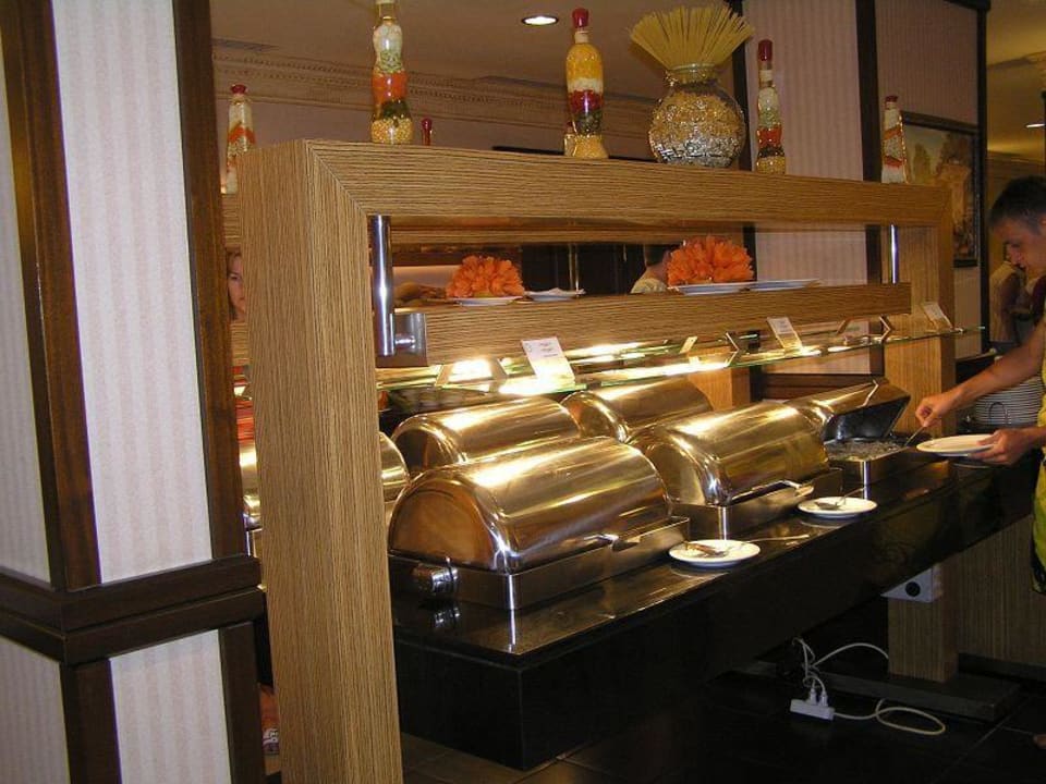 Buffet im Alinn-Hotel X Life Hotel Sarıgerme