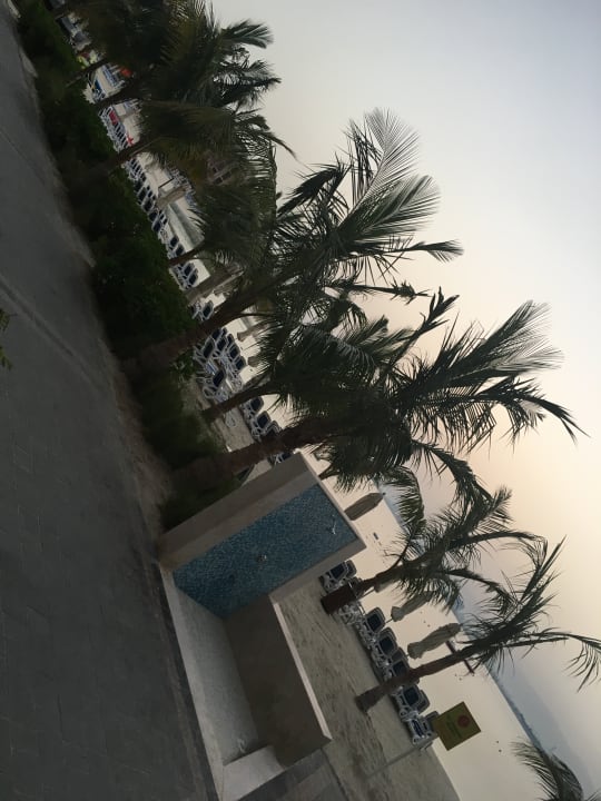 Strand DoubleTree by Hilton Resort & Spa Marjan Island