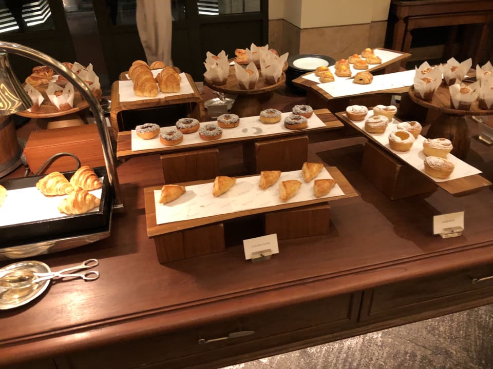 Frühstück Hotel The Peninsula Bangkok