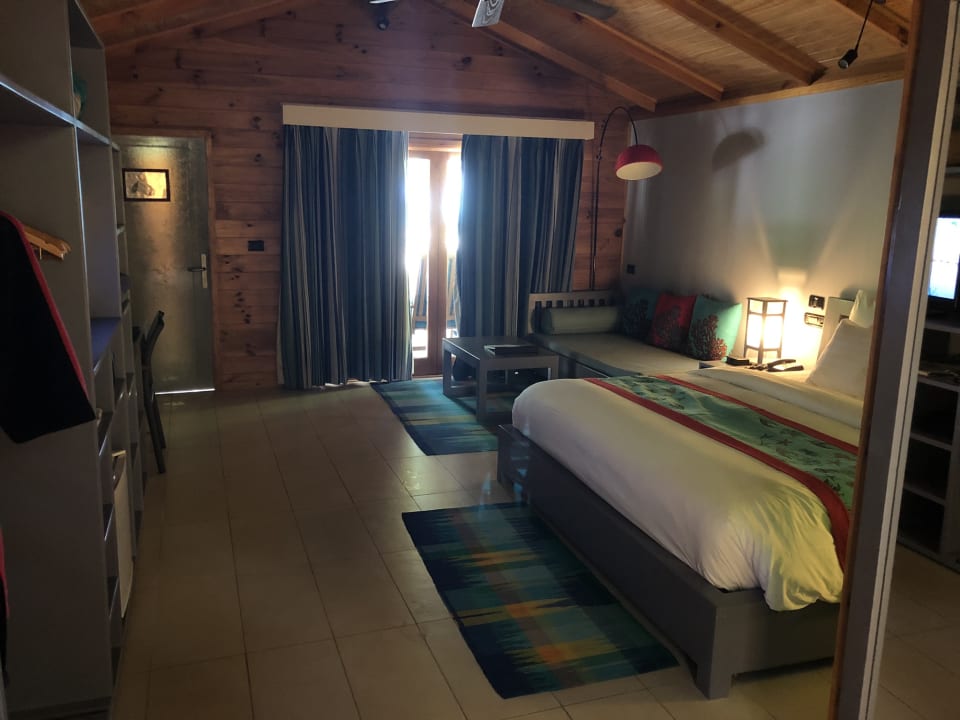 Zimmer Meeru Maldives Resort Island