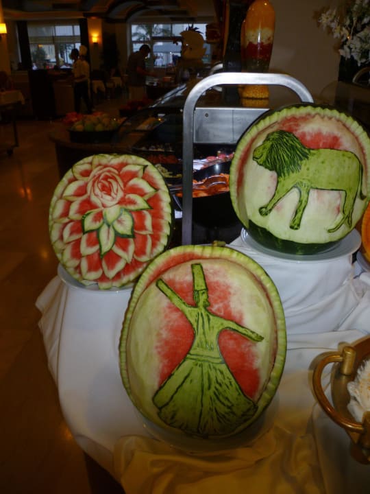 Wassermelonenkunst  Telatiye Resort