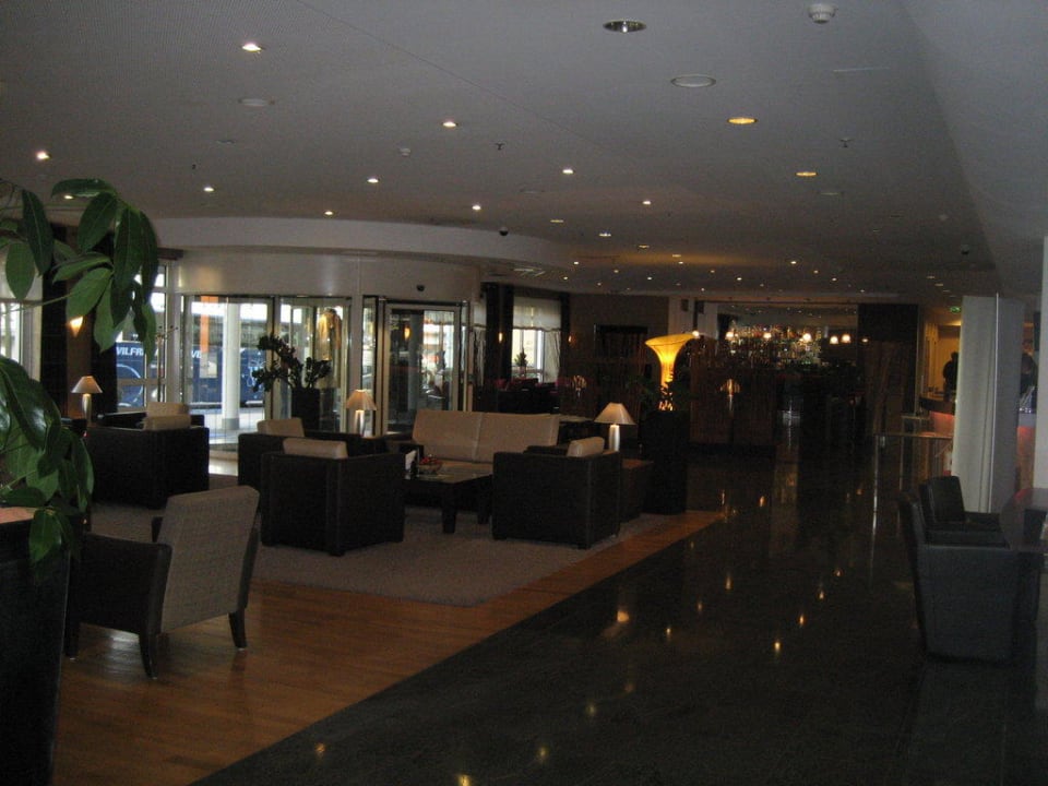 Lobby und Eingang Dorint Hotel Bonn