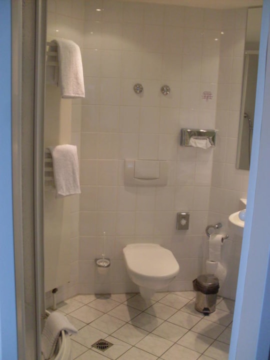 Badezimmer Mercure Hotel Bad Oeynhausen City