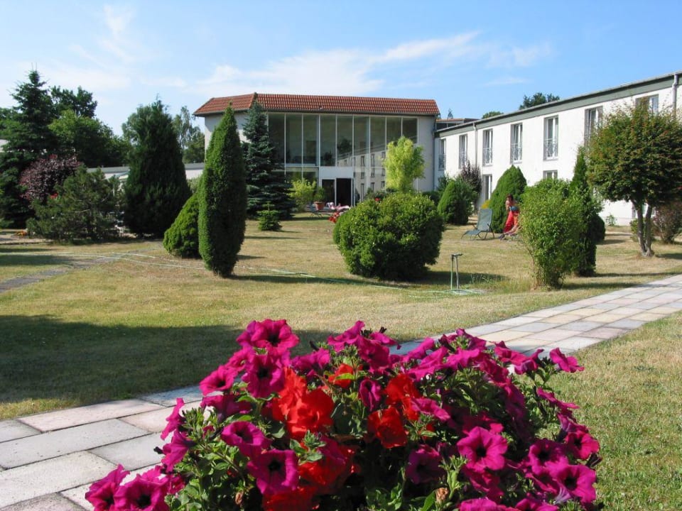 Hotelgarten, Hauptgebäude Hotel Waldidyll