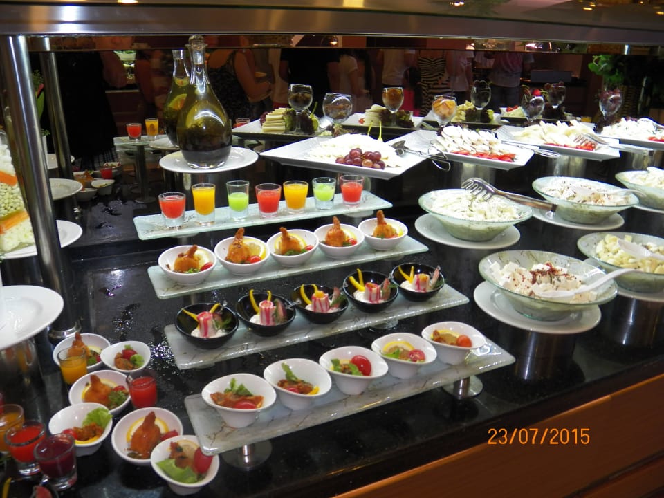 Main Restaurant VONRESORT Golden Coast