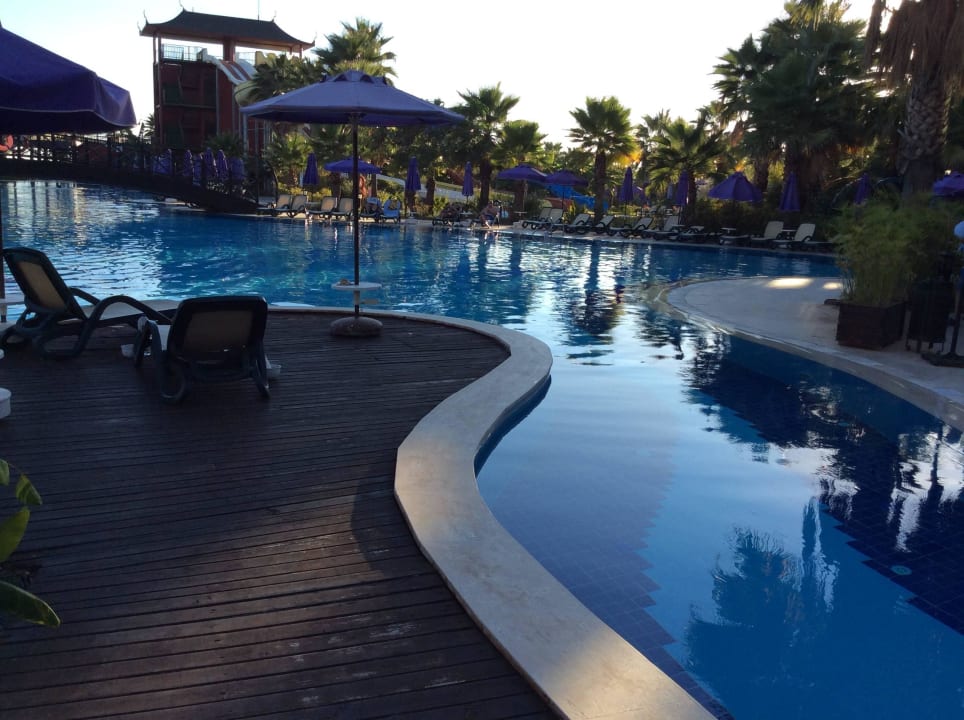 Pool am Abend Siam Elegance Hotels & Spa