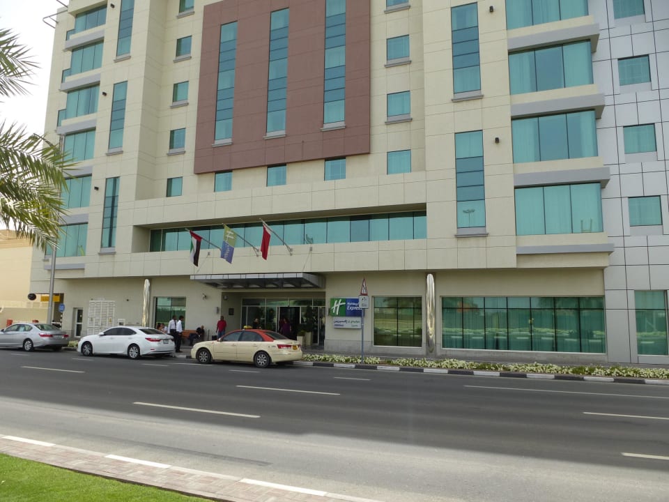Hoteleingang Hotel Holiday Inn Express Jumeirah