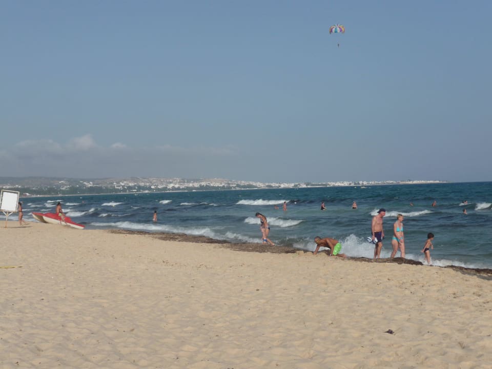 Feiner Sandstrand Hotel Nesrine