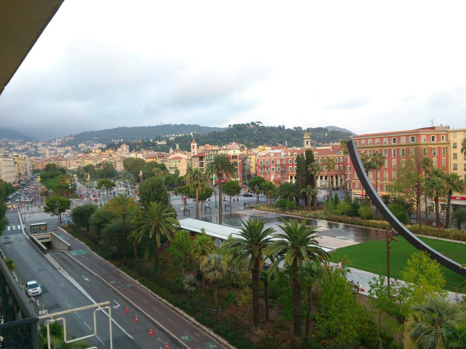 Blick vom Balkon links  B4 Nice Plaza
