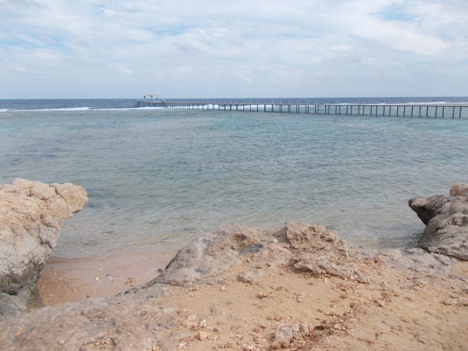 Badehose oder Kletteraufrüstung? Three Corners Happy Life Beach Resort