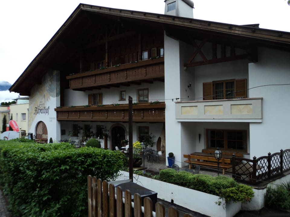 Aussenansicht vom Hotel Alpenhof Hotel Alpenhof