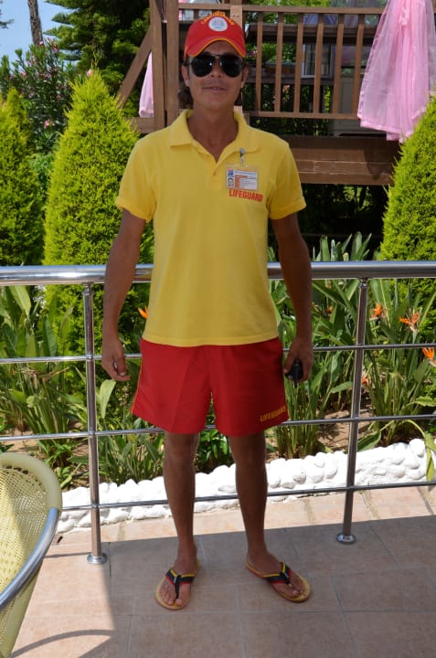 Lifeguard Mustafa Ayrol und Kollegen Hotel Delphin Diva