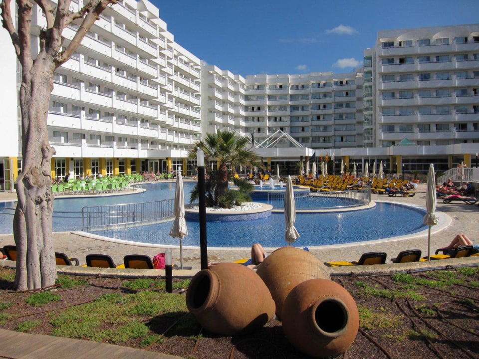 Blick von der Strandpromenade aus Alua Gran Camp de Mar