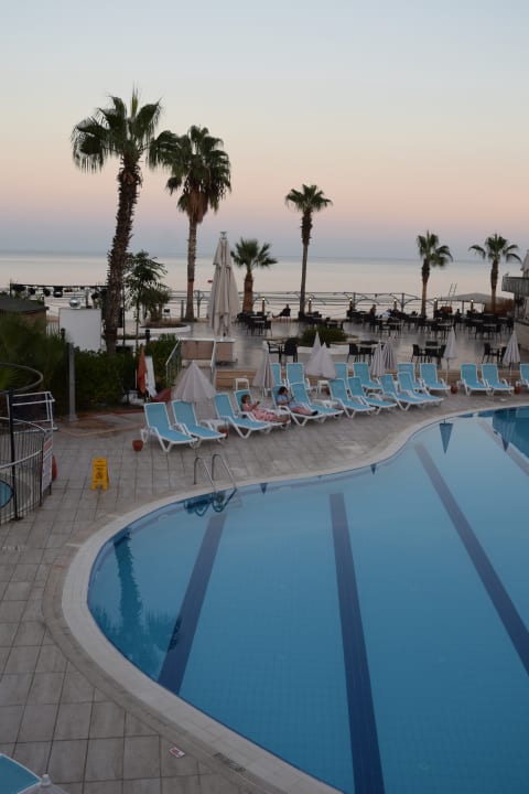 Pool Armas Gül Beach