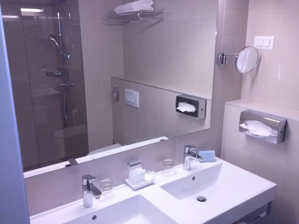 Badezimmer Valamar Parentino Hotel