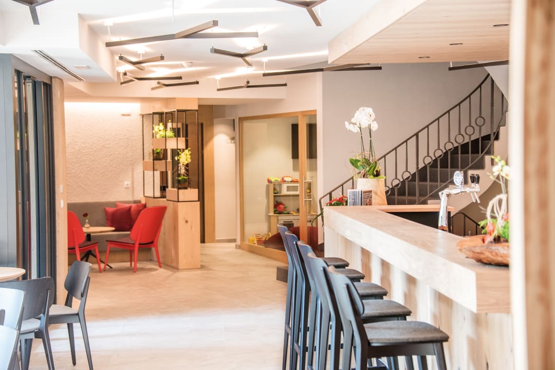 Gastro Alpenrose's Dining & Living