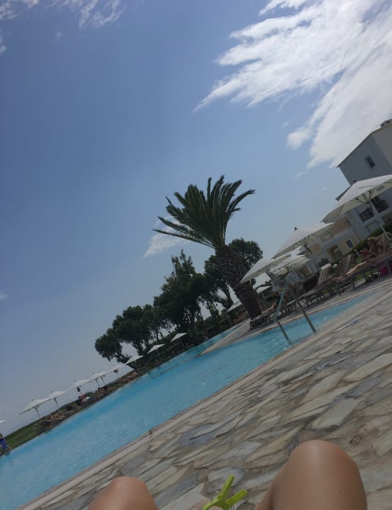 Pool Neptune Luxury Resort