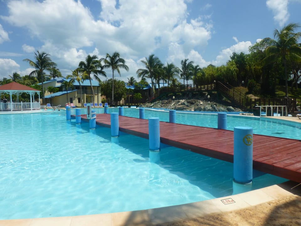 Immer genügend Liegen am Pool Sol Hicacos Varadero