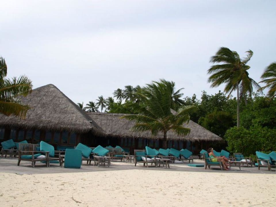 27. Uthuru Bar im Norden Meeru Maldives Resort Island