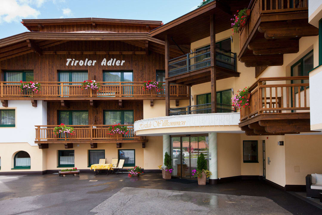 Sommeransicht  Alp-Resort Tiroler Adler