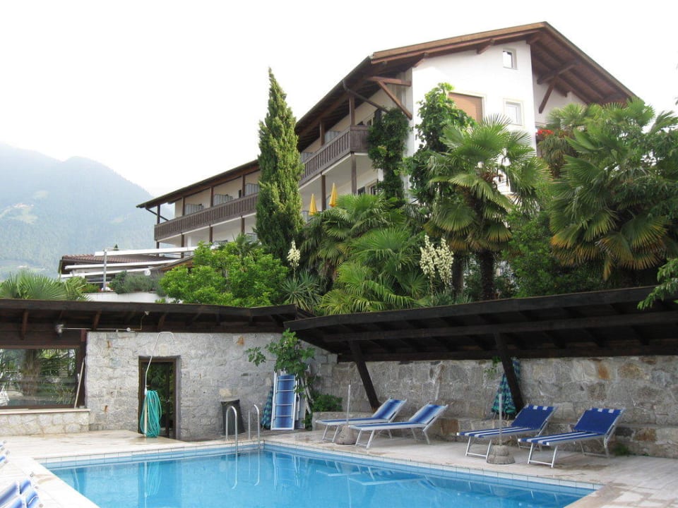 Haupthaus Hotel Bellevue