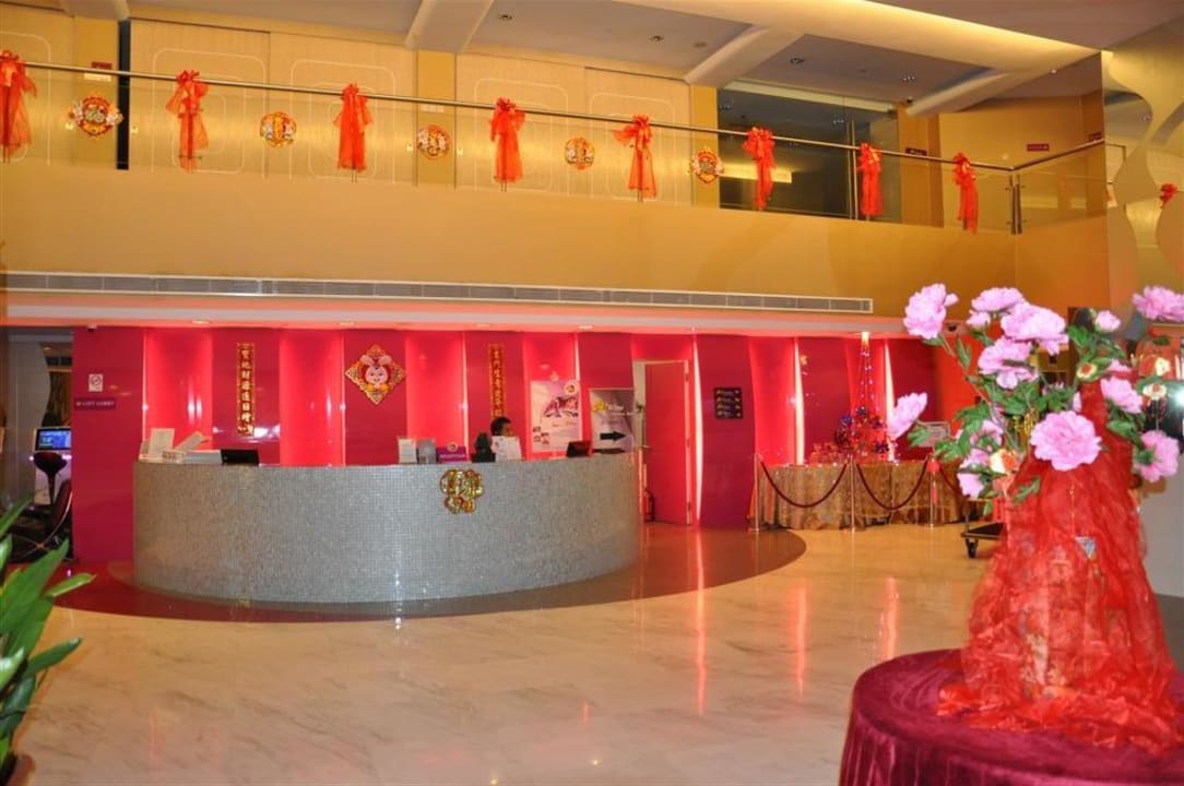 Lobby Hotel Re! @ Pearl's Hill