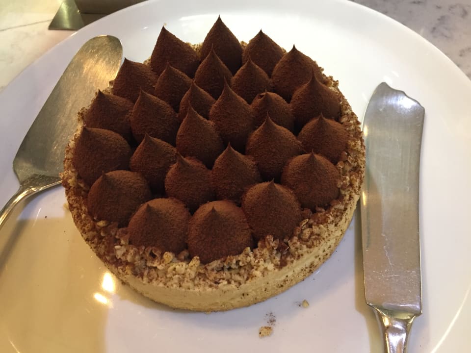 Restaurant Acanthus Cennet Barut Collection