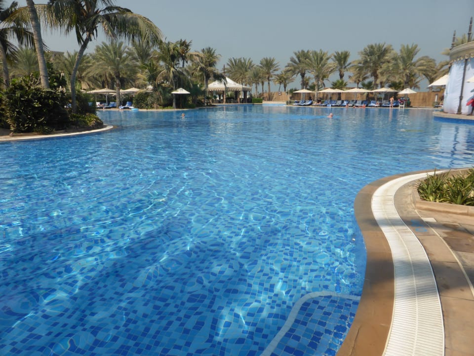 Der große Pool Jumeirah Mina Al Salam
