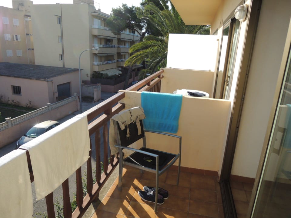 2 Balkone für ein Appartment Flacalco Hotel & Apartments