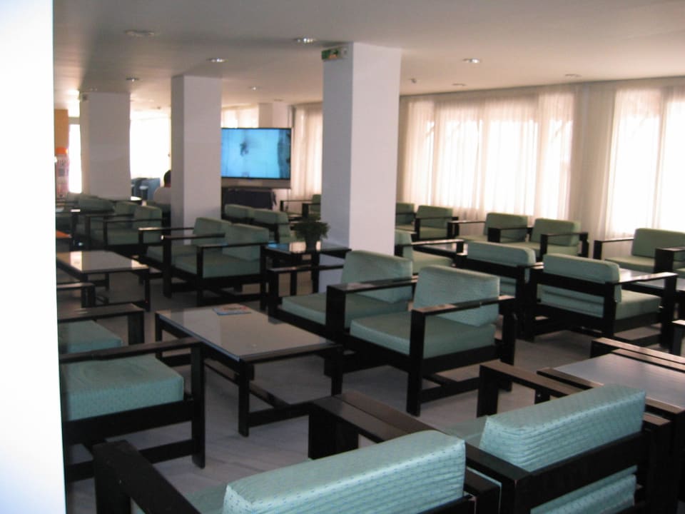 Aufenthaltsbereich allsun Hotel Carolina Mare