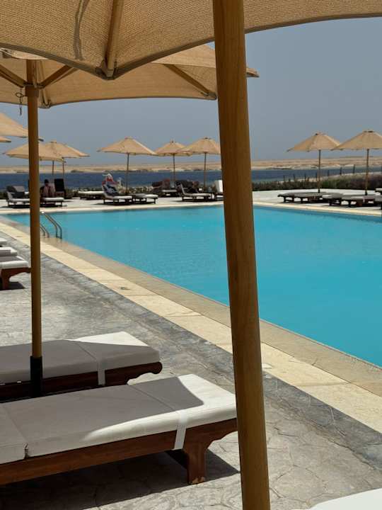 Pool Sentido Naga Bay