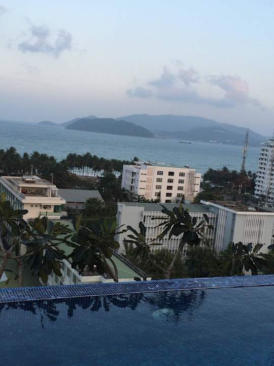 Blick aus dem Fenster  Hotel Golden Holiday Nha Trang