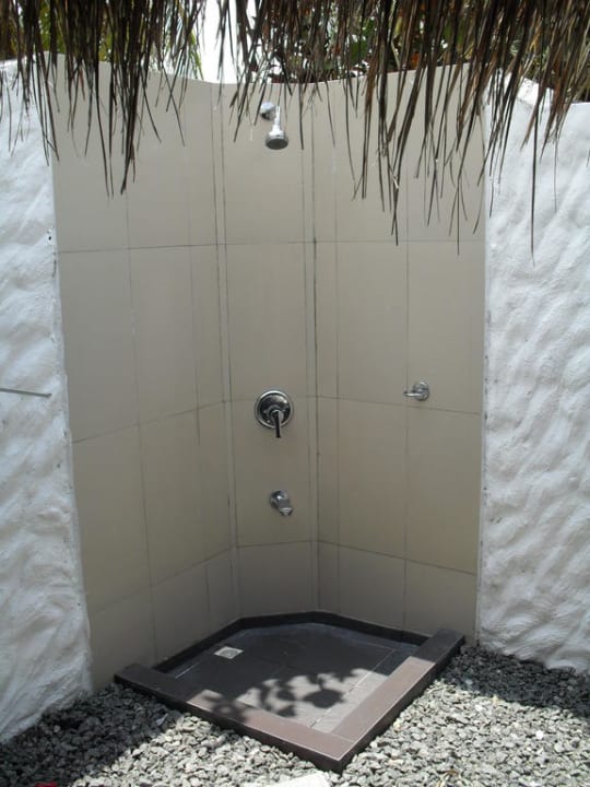 Außendusche im Badezimmer Adaaran Select Hudhuran Fushi - Premium All Inclusive